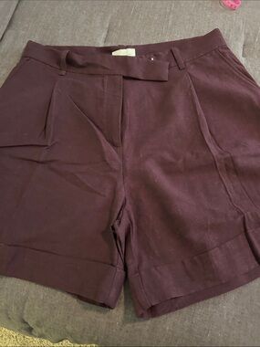 H&M Women's High-Waist Tailored Shorts in Burgundy